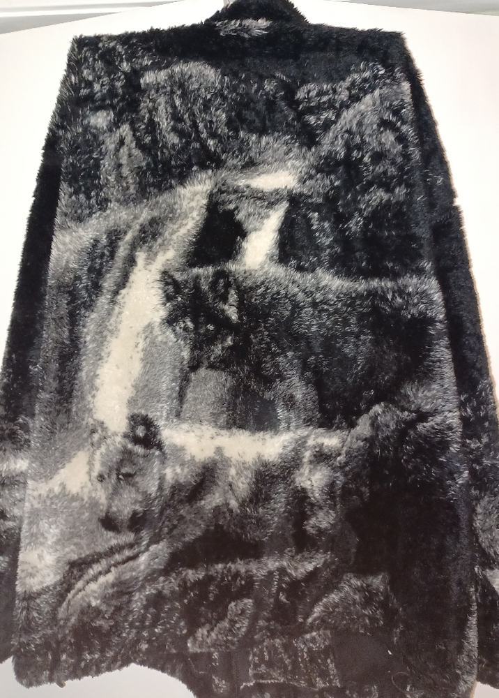 Black Mountain Wolf fleece zip up XL
